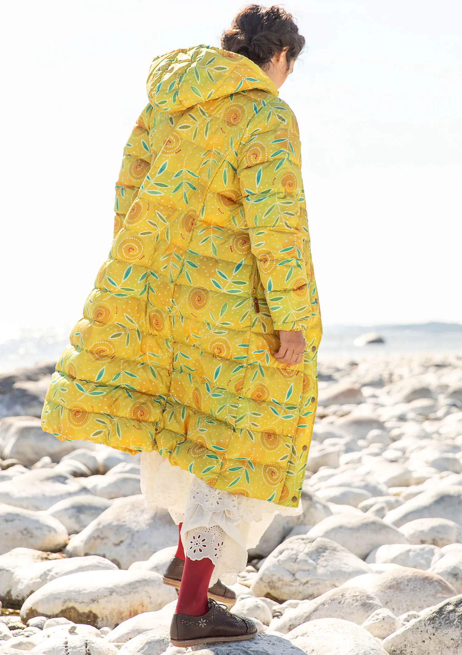 Discount Gudrun Sjödén Daunenmantel „Bhumika“ aus Recycling-Polyester/Daunen indigofera