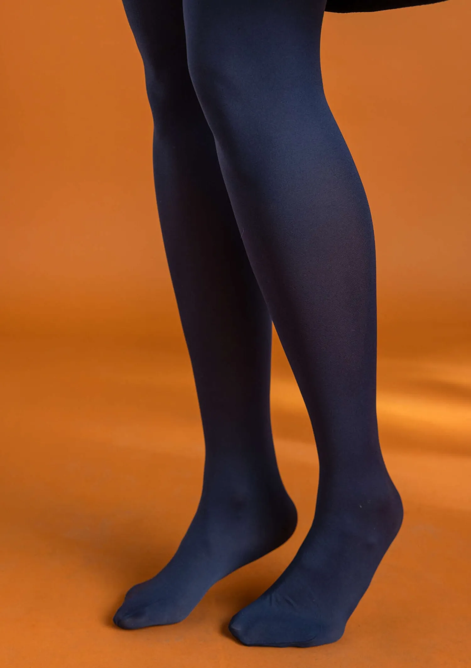 Fashion Gudrun Sjödén Einfarbige Strumpfhose aus Recycling-Polyamid dunkelaubergine