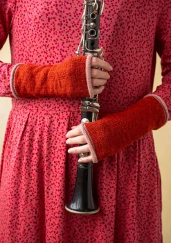 Cheap Gudrun Sjödén Handstulpen „Vega“ aus Recycling-Wolle/Lammwolle schwarz-gestreift
