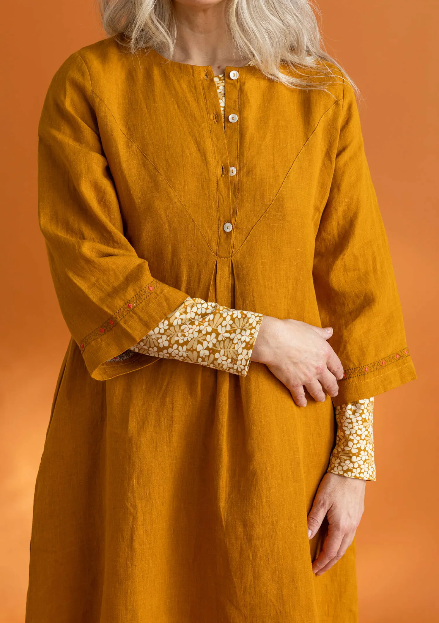 Hot Gudrun Sjödén Kleid „Asta“ aus Leinengewebe nebelblau-gemustert