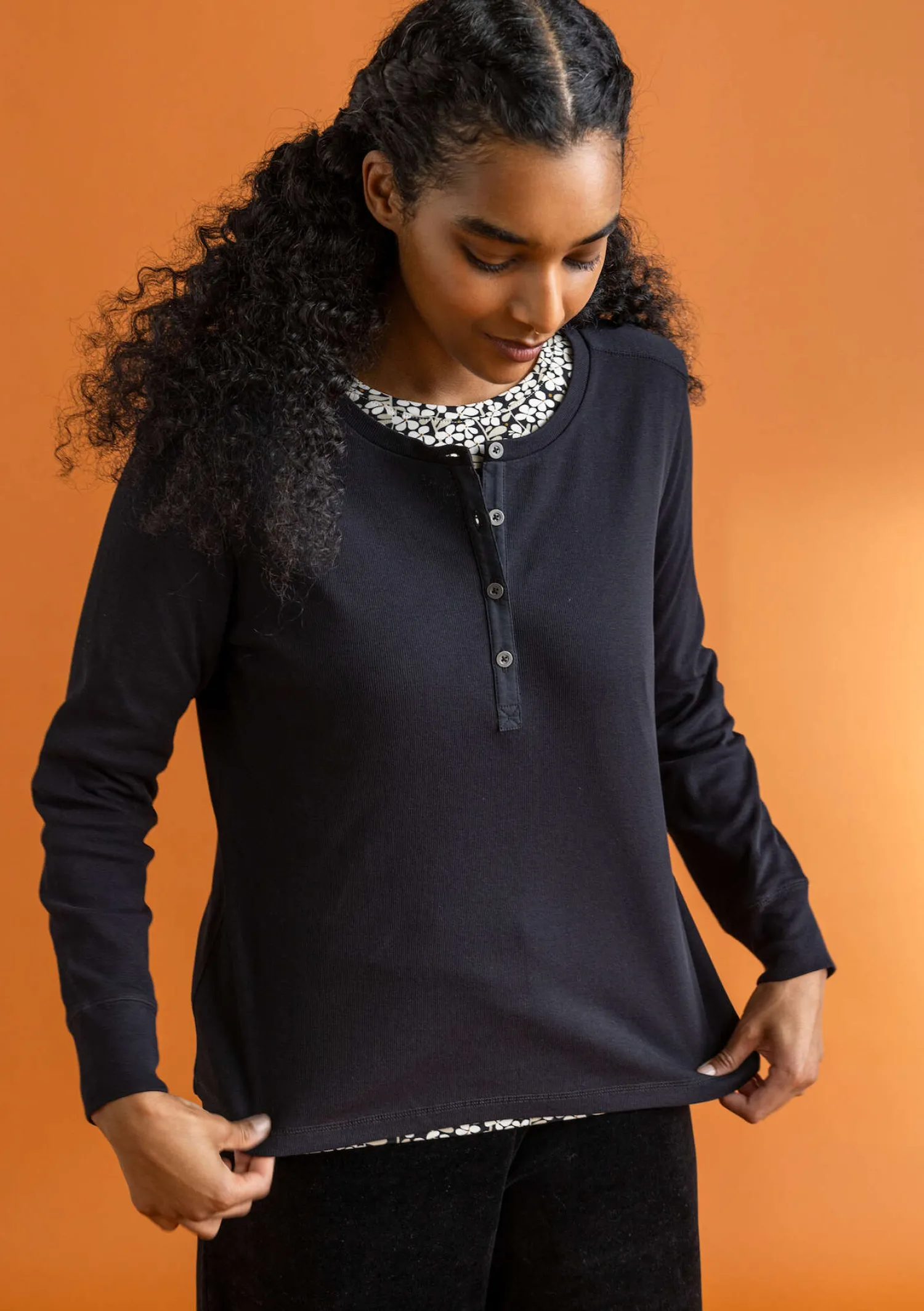 Discount Gudrun Sjödén Knopfleistenshirt aus Bio-Baumwollripp schwarz