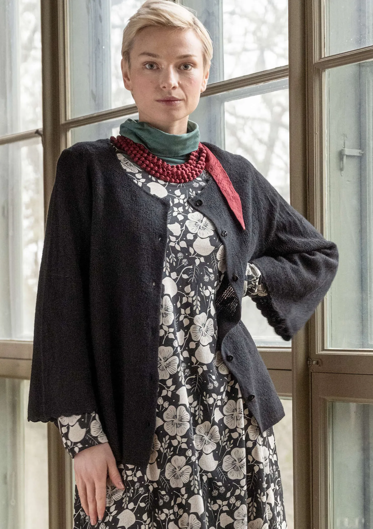 New Gudrun Sjödén Pointelle-Strickjacke „Blomstra“ aus Bio-Wolle moosbeere