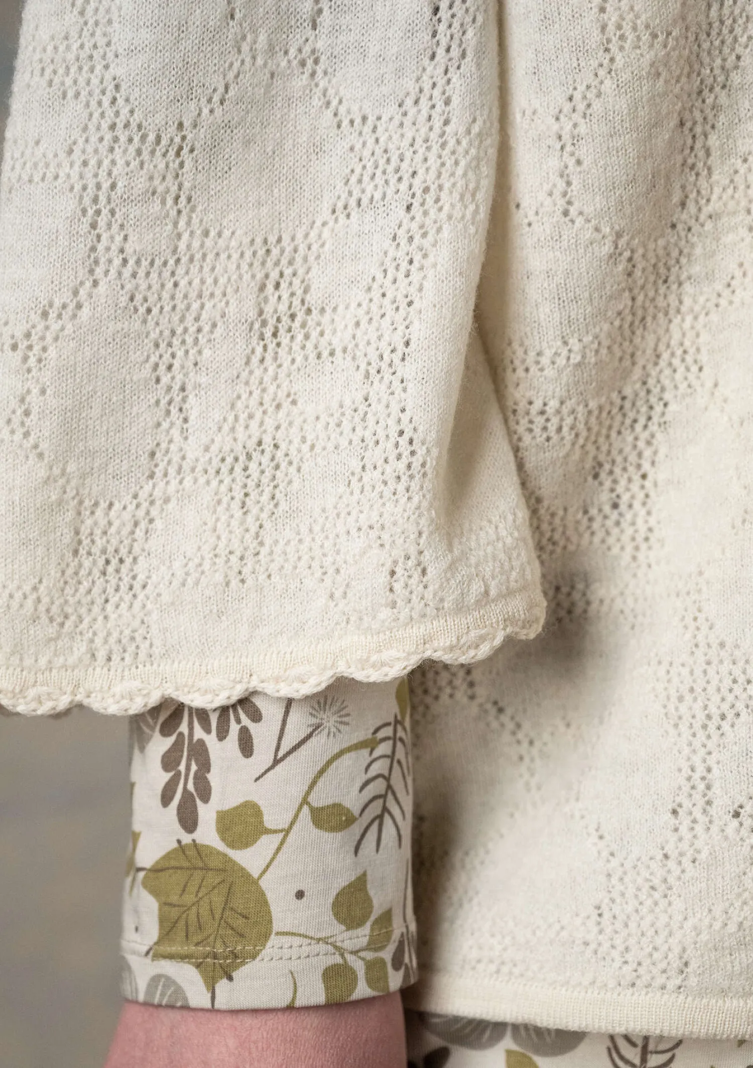 Best Gudrun Sjödén Pointelle-Strickjacke „Blomstra“ aus Bio-Wolle feder