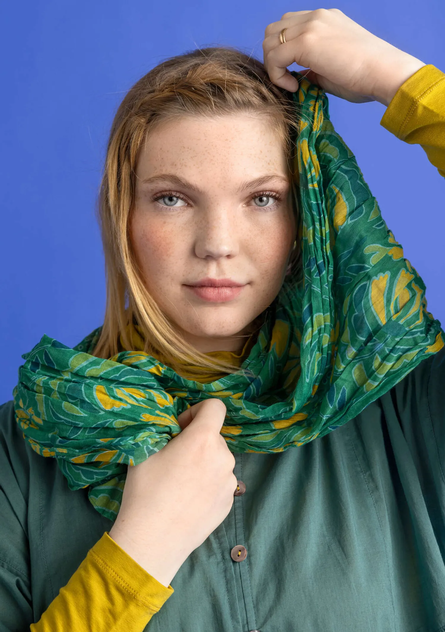 Clearance Gudrun Sjödén Schal „Hedda“ aus Bio-Baumwolle indigoblau
