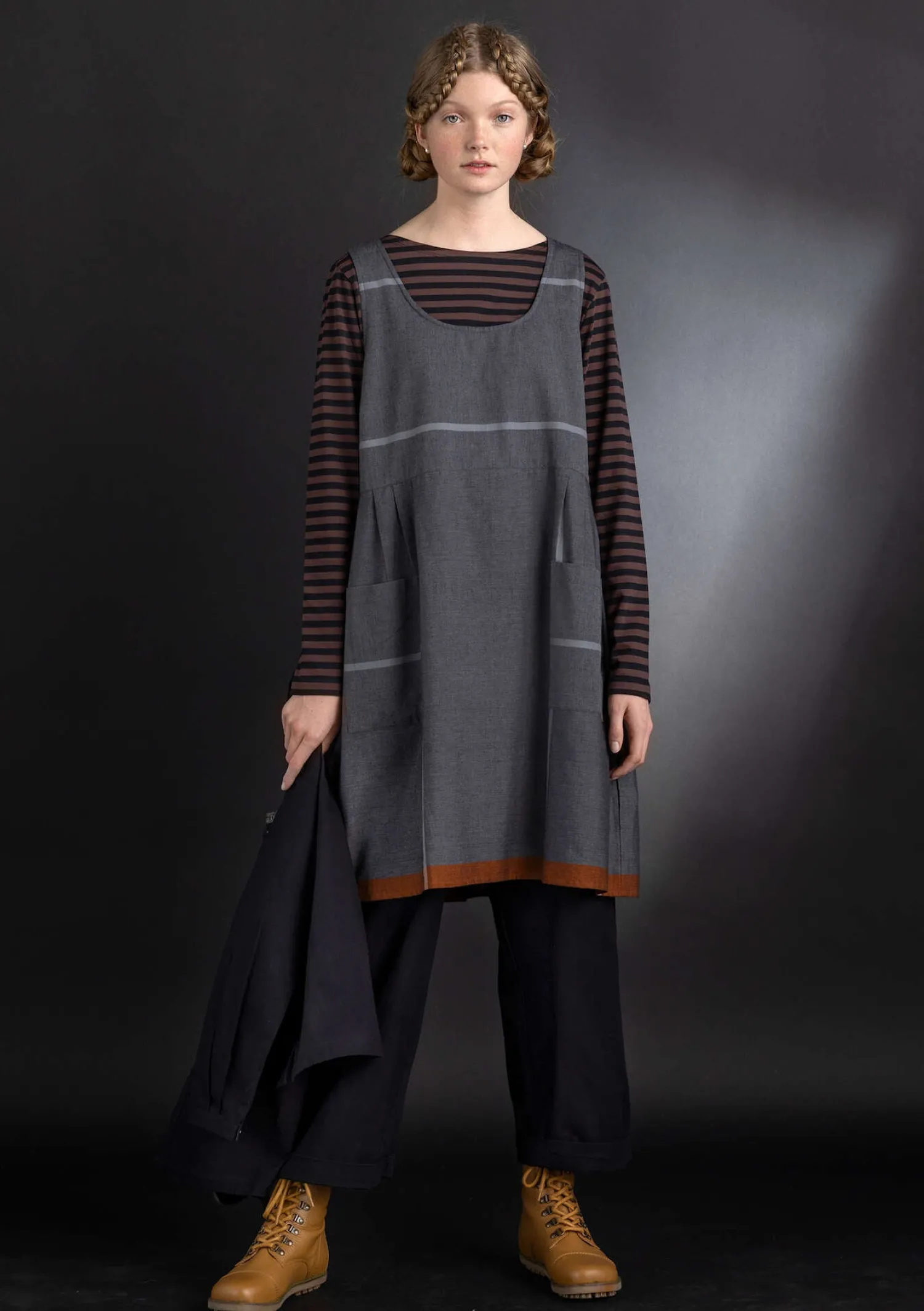 Fashion Gudrun Sjödén Schürzenkleid „Ava“ aus Bio-Baumwollgewebe leinenblau