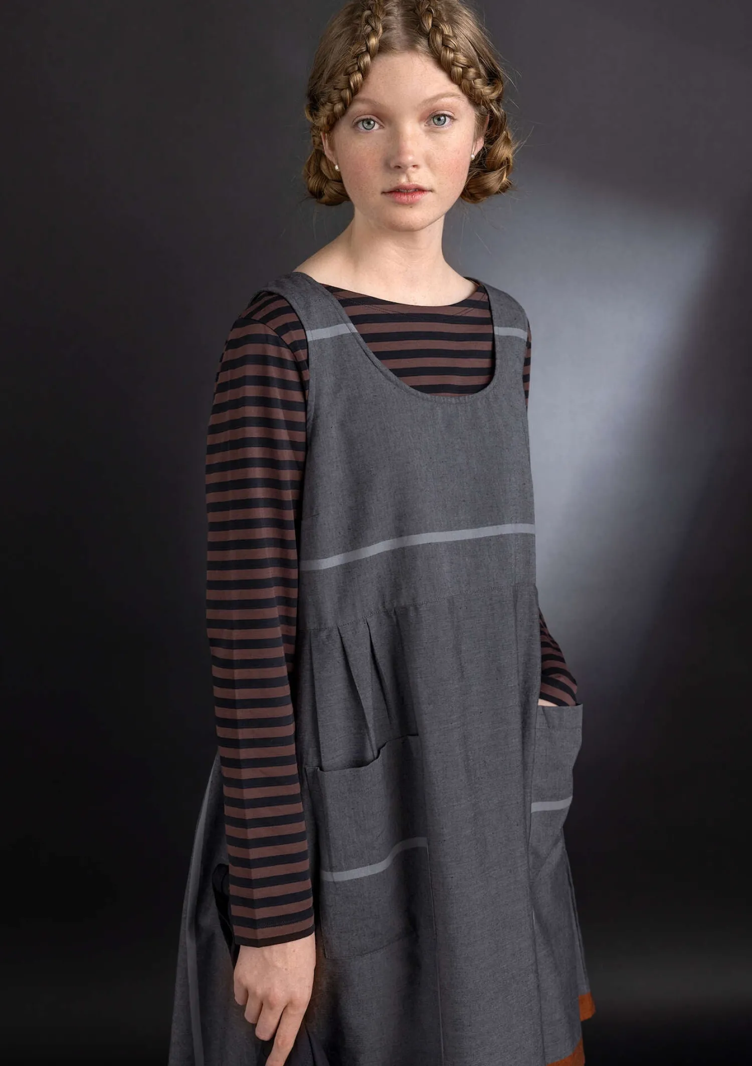 Fashion Gudrun Sjödén Schürzenkleid „Ava“ aus Bio-Baumwollgewebe leinenblau