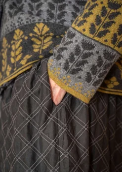 Hot Gudrun Sjödén Strickjacke „Edda“ aus Recycling-Wollgemisch dunkelpetrol-melange
