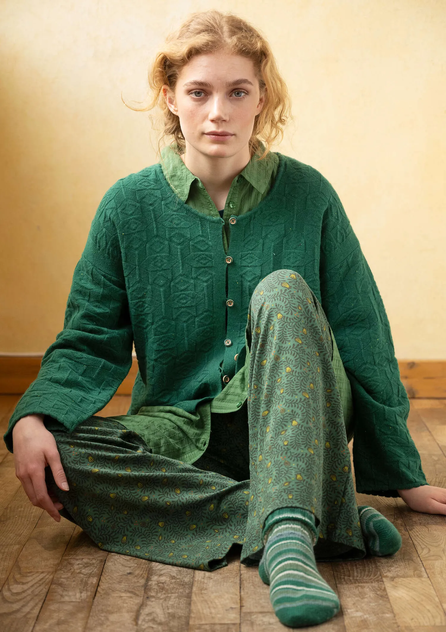 Shop Gudrun Sjödén Strickjacke „Nova“ aus Lammwolle tomate-melange
