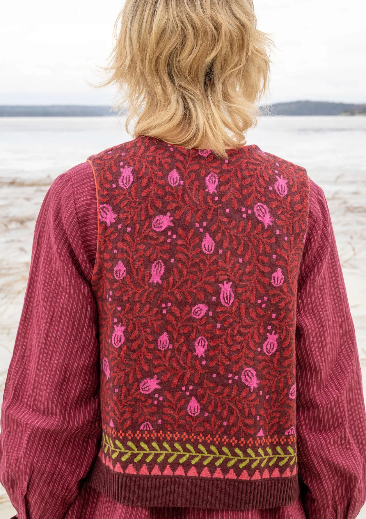 Outlet Gudrun Sjödén Strickweste „Aurora“ aus Bio- und Recycling-Baumwolle/Wolle aubergine