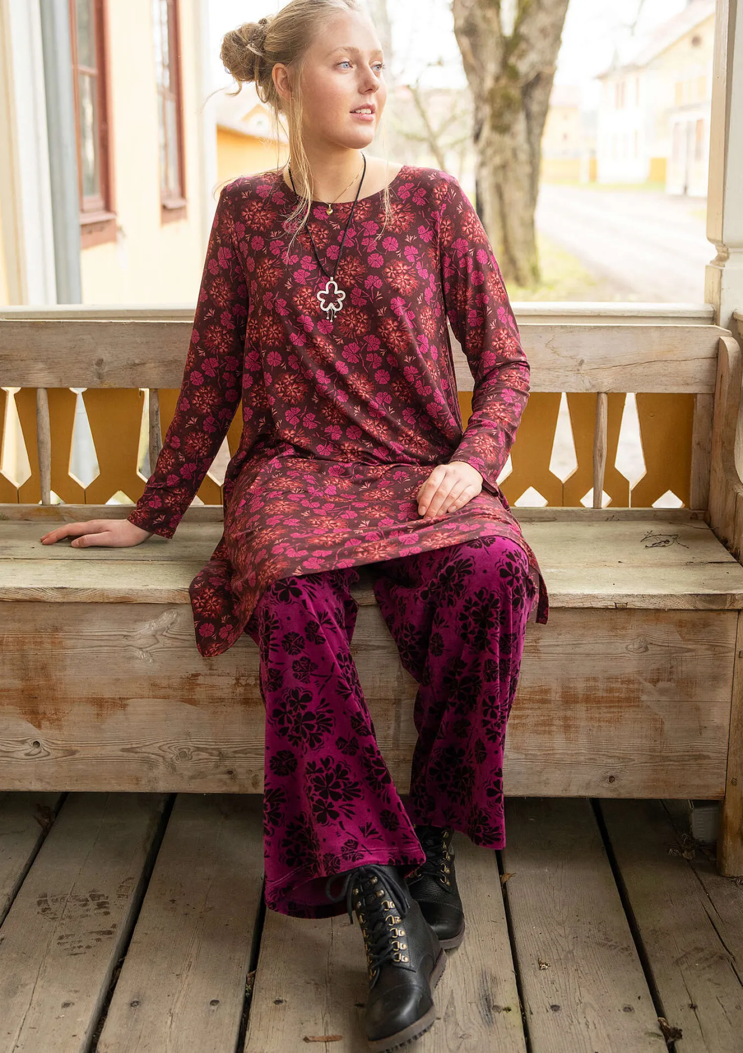 Best Gudrun Sjödén Velourshose „Selma“ aus Bio-Baumwolle/Recycling-Polyester traube