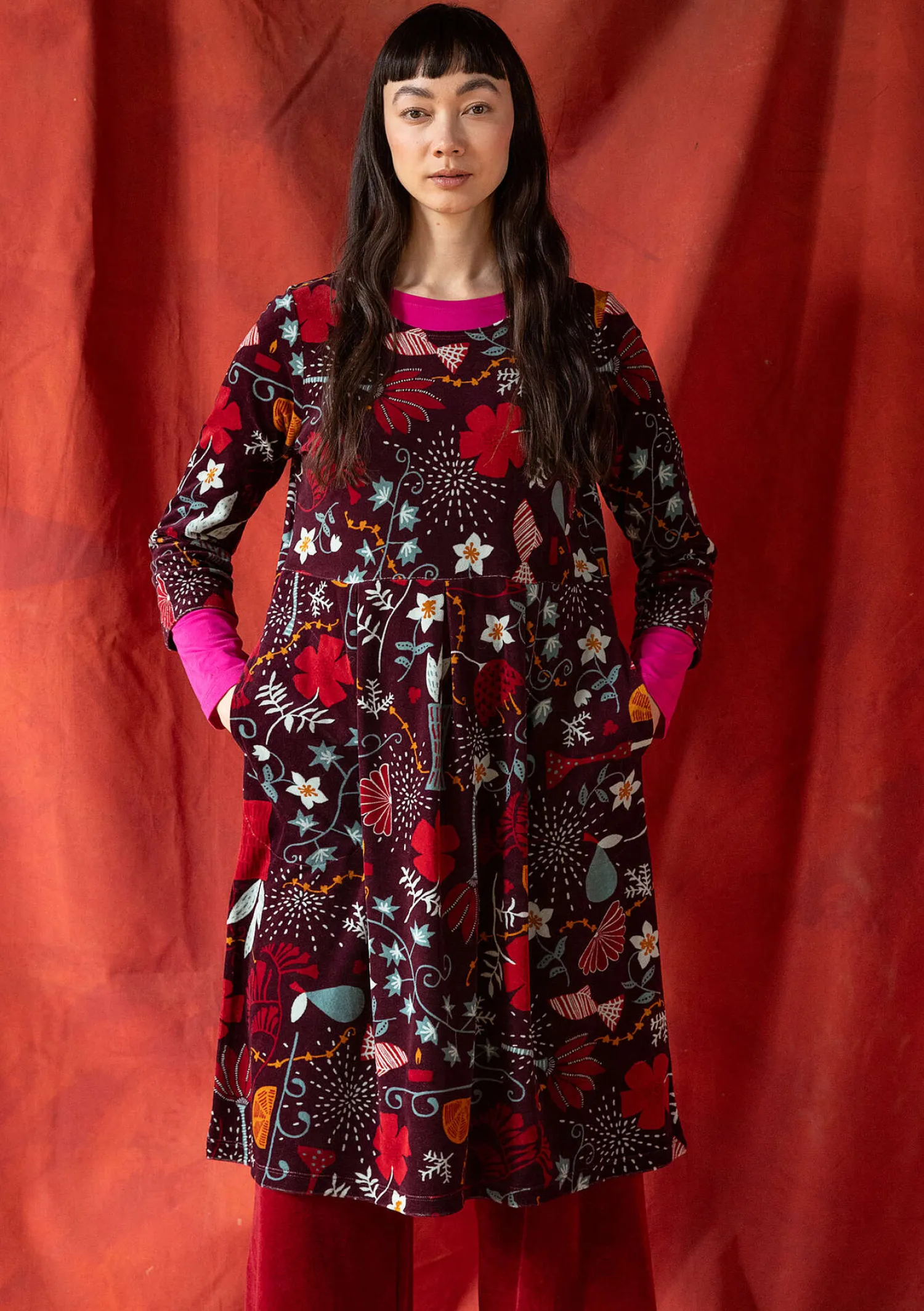 Sale Gudrun Sjödén Velourskleid „Fyrverkeri“ aus Bio-Baumwolle/Recycling-Polyester granatapfel