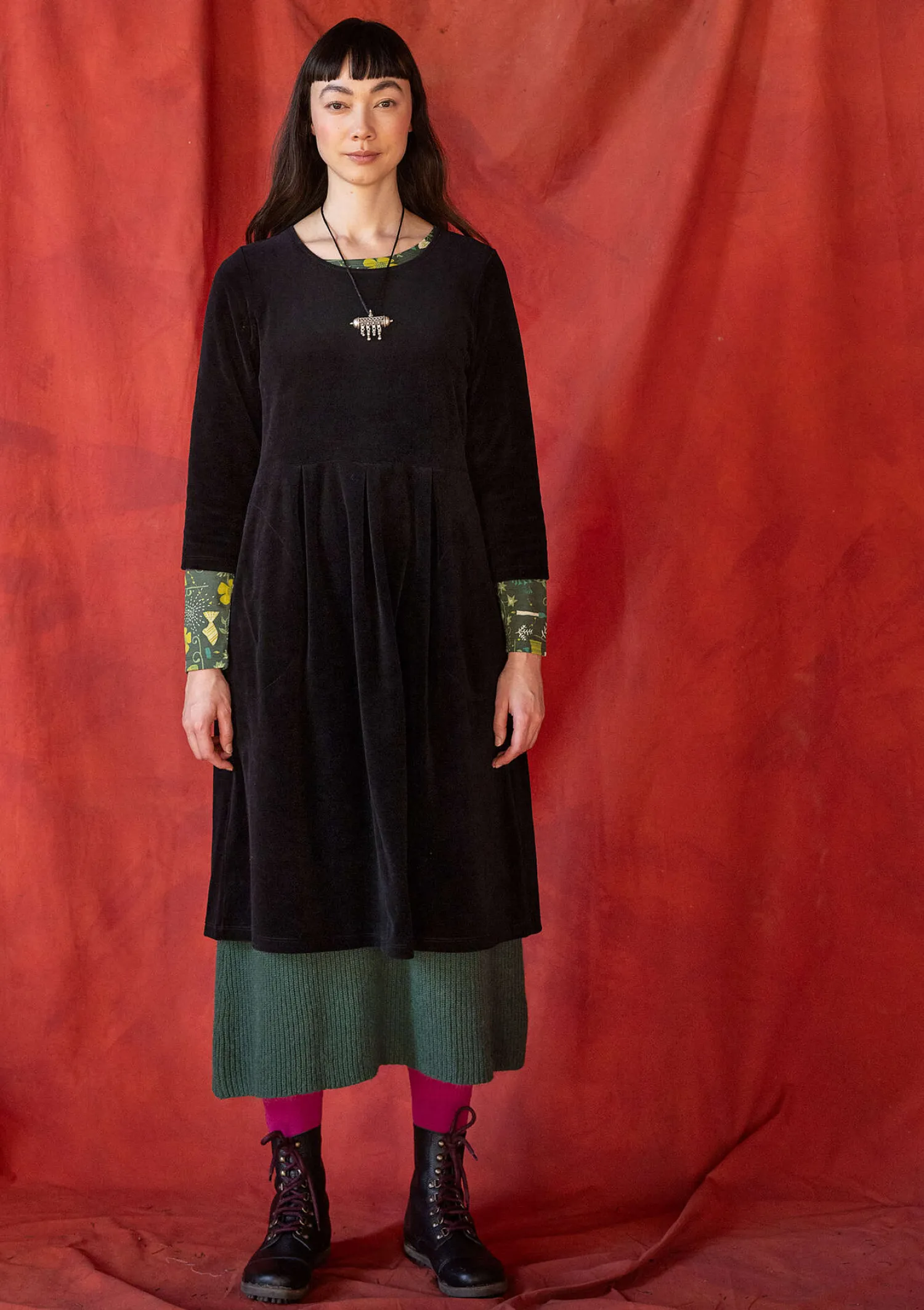 Sale Gudrun Sjödén Velourskleid „Fyrverkeri“ aus Bio-Baumwolle/Recycling-Polyester granatapfel