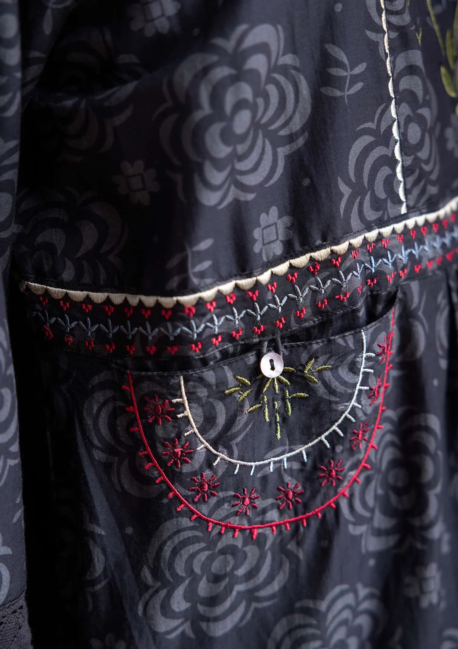 Online Gudrun Sjödén Webkleid „Kamelia“ aus Bio-Baumwolle/Seide schwarz