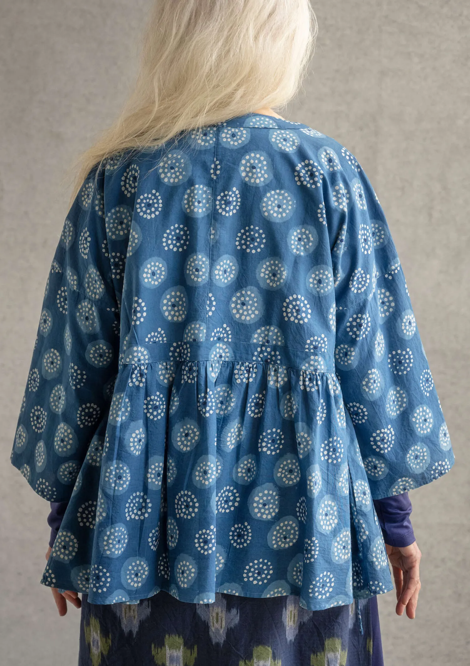 Outlet Gudrun Sjödén Wickelbluse „Clay“ aus Bio-Baumwolle indigo