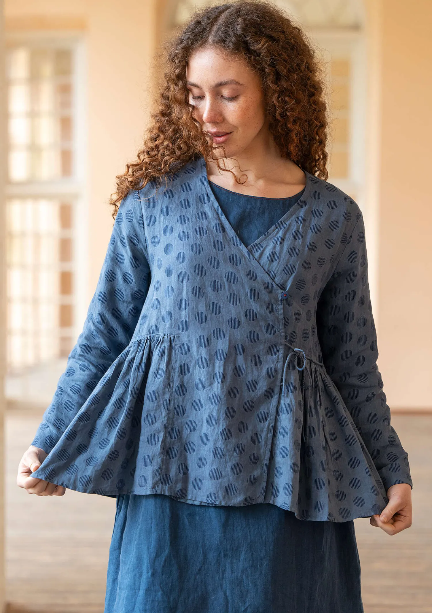 New Gudrun Sjödén Wickelbluse „Piccolo“ aus Leinen taupe